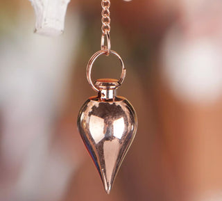 Dråpeformet kobber pendel