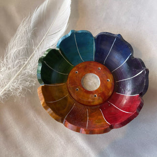 Røkelsesholder Lotusblomst i Såpestein Chakrafarger